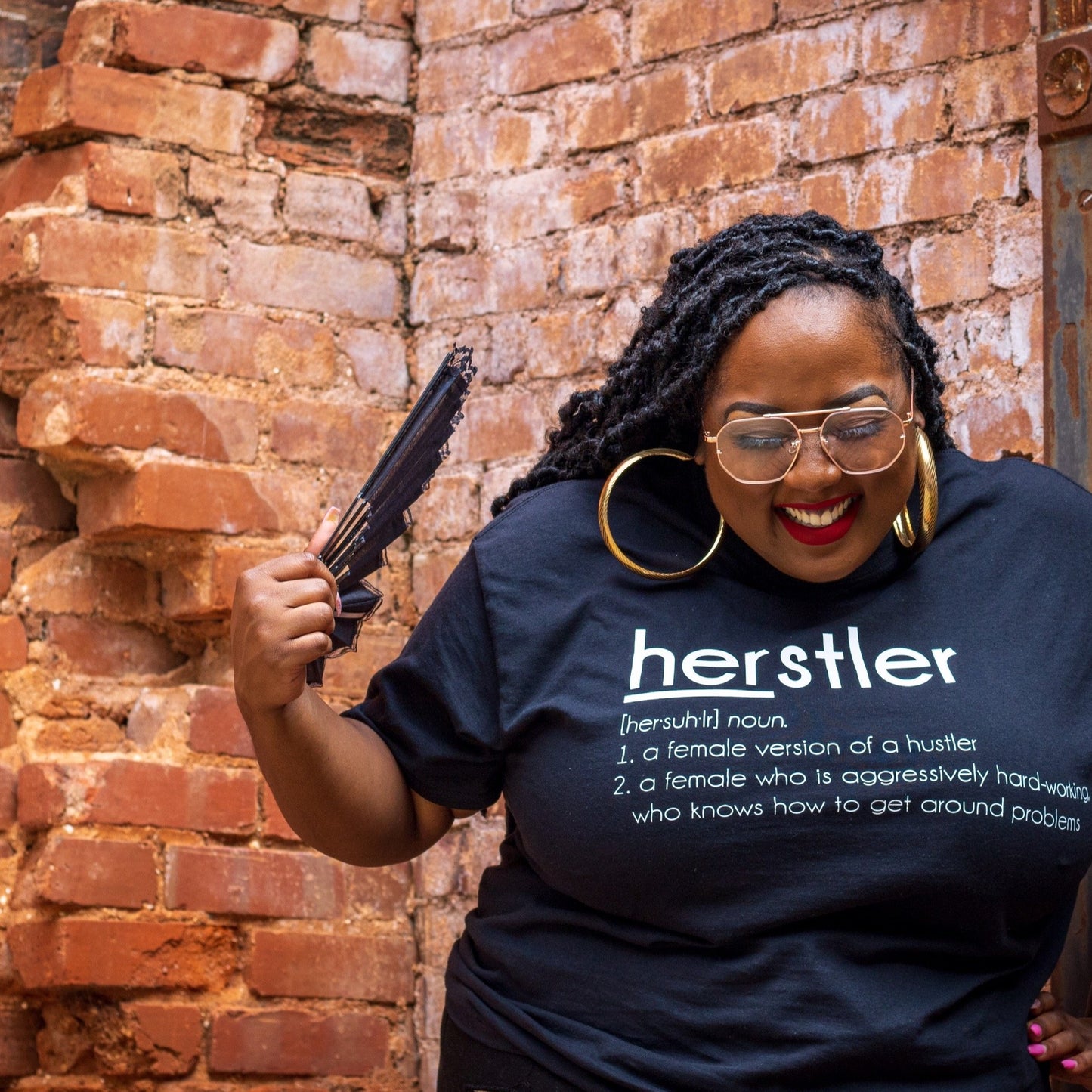 Herstler Definition Tee